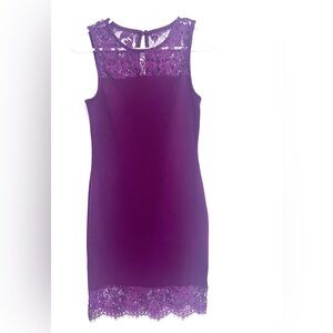 Beautiful red wine color dress. It goes very well if you wear size S or size MP.